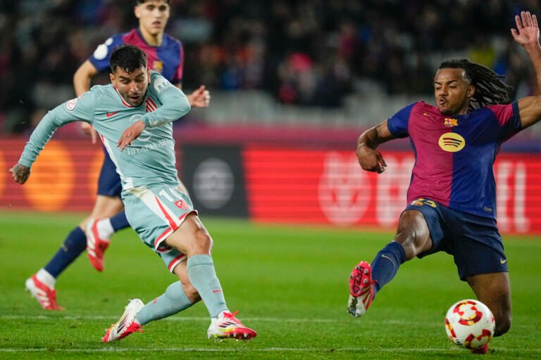 Barcelona y Atlético de Madrid empataron 4-4 en una increíble ida de semifinales de la Copa del Rey