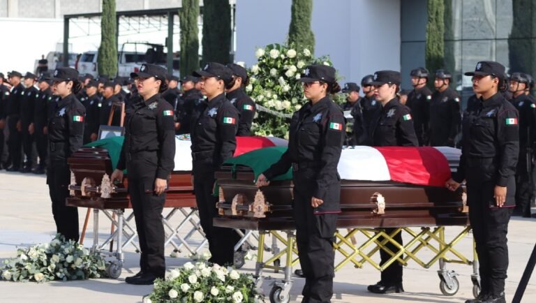 Rinden homenaje póstumo a policías estatales fallecidos en accidente en Nuevo Laredo