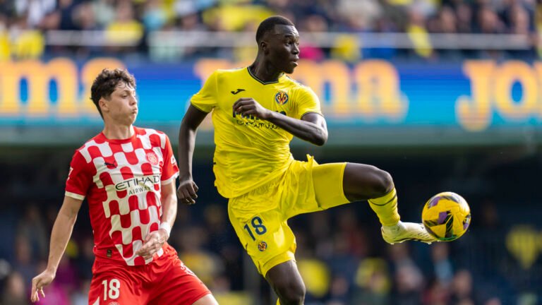 Villarreal arrasa al Girona y se convierte en líder provisional de LaLiga