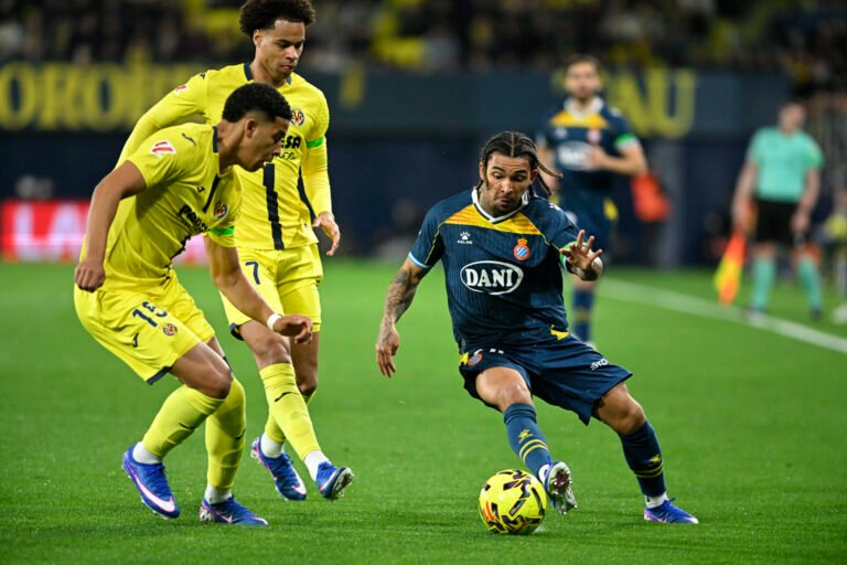 El Villarreal se impone con autoridad y agrava la crisis del Espanyol