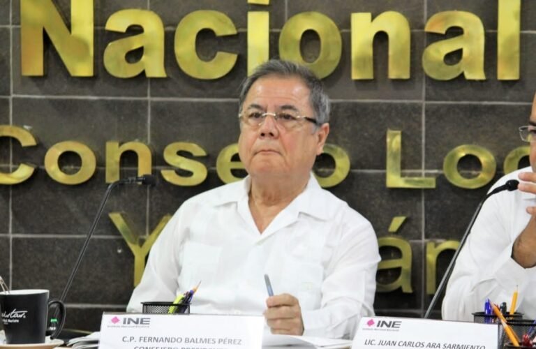 Después de 35 años en la nómina del INE, Fernando Balmes por fin descubrió la jubilación