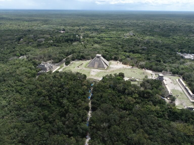 Chichén Itzá enfrenta crisis por comercio ambulante tras más de dos décadas sin control