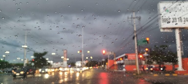 Lluvias récord exponen retos urbanos de Mérida ante eventos climáticos extremos, advierte especialista de la UNAM