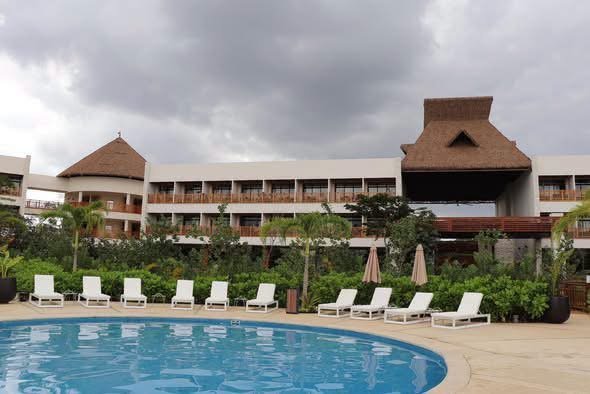Extrabajadores del Hotel Mundo Maya Edzná denuncian despidos irregulares, acoso laboral y presunto nepotismo