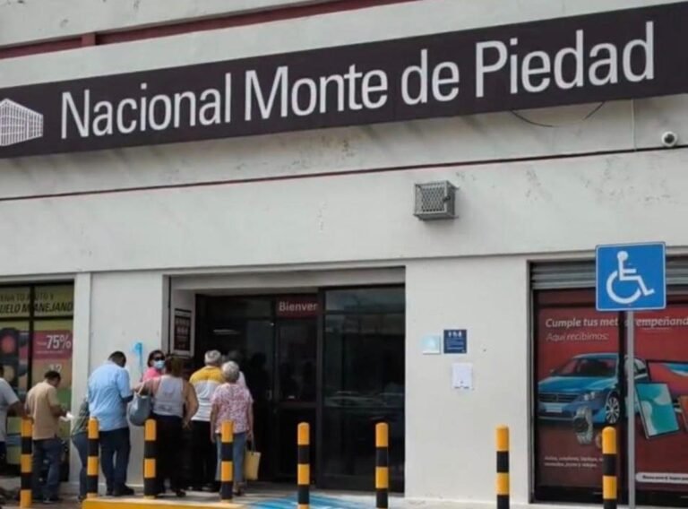 Reapertura del Monte de Piedad provoca largas filas en el Centro de Mérida